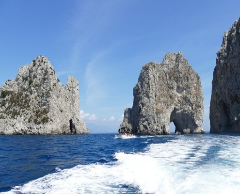 Capri, Faraglioni